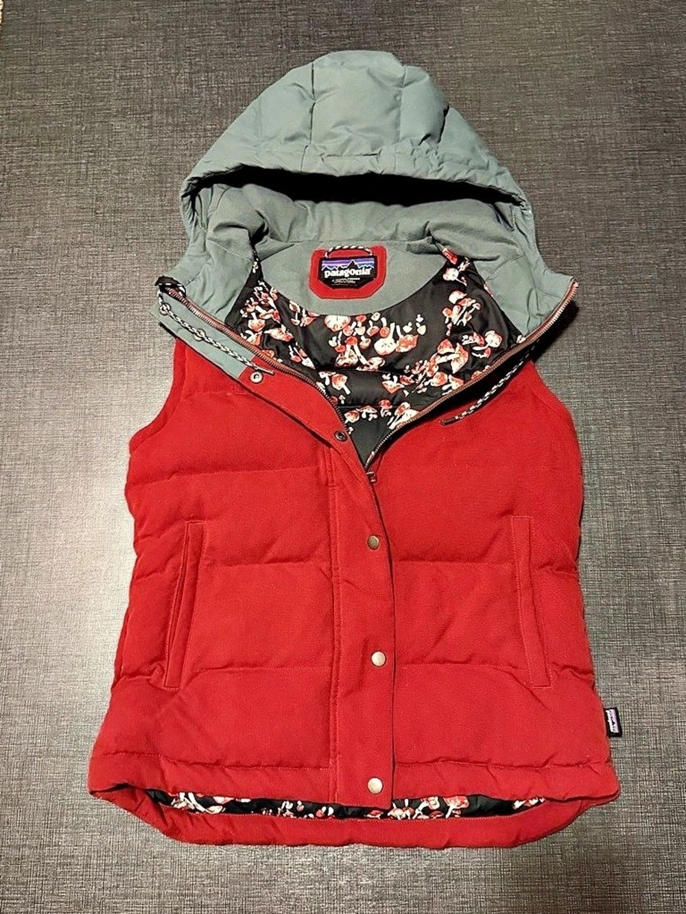 Patagonia Reversible Down Sweater Vest Floral Hooded Vest Size Small